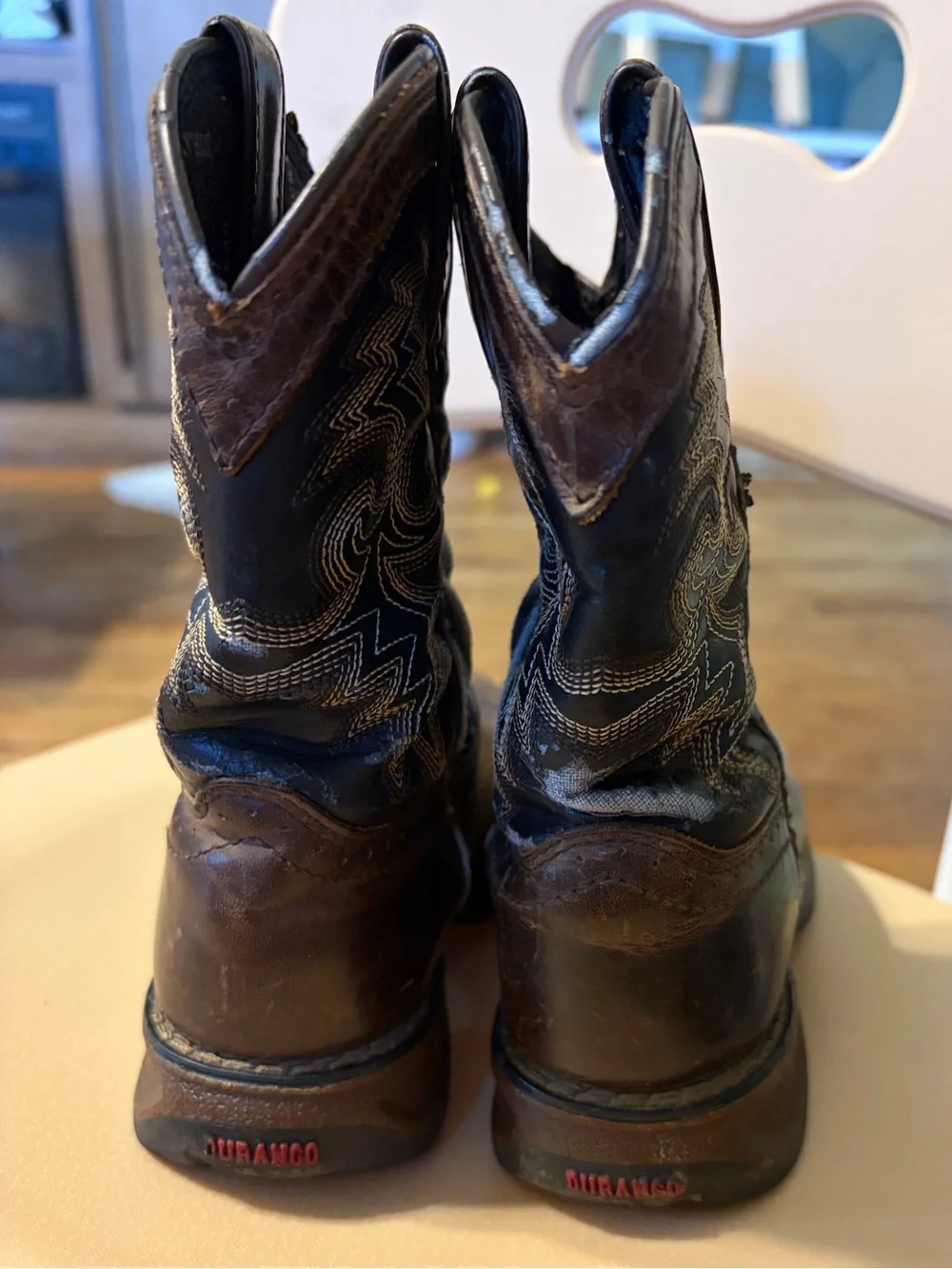 Boys 9.5c Durango Boots